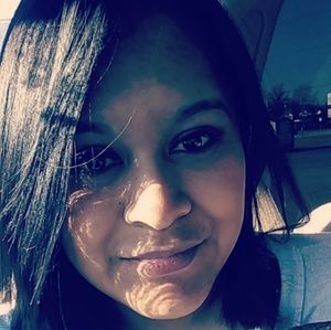 Meet your Posher, Violeta